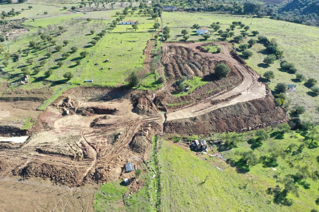 Avanzan los trabajos en la EDAR de Jimera de Líbar, con la excavación y desmonte de la parcela