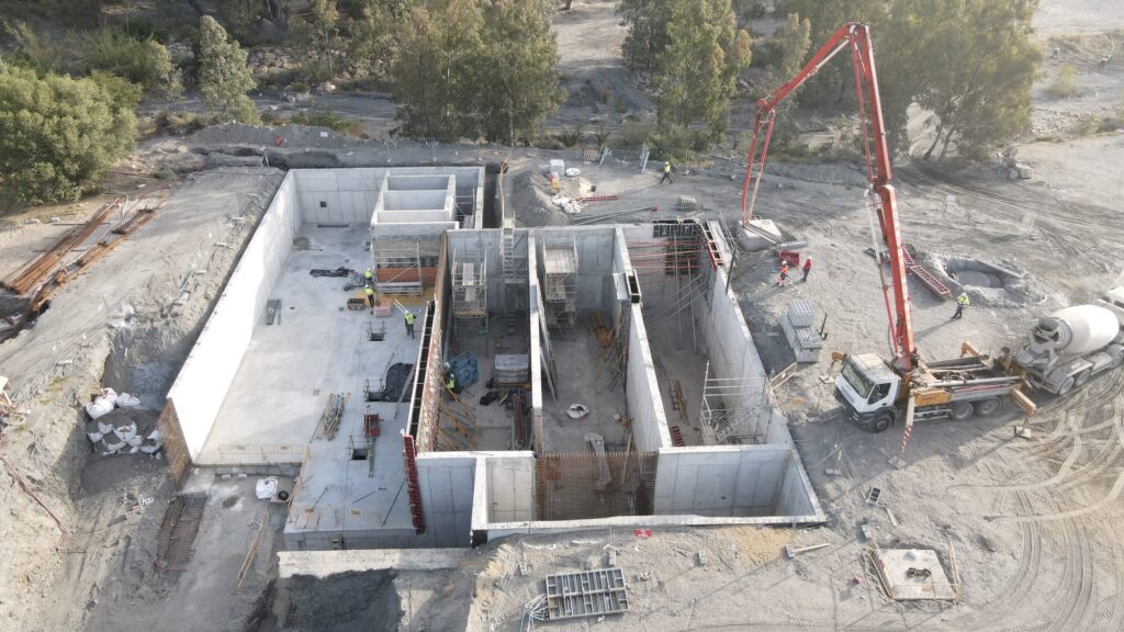 Avanza la construcción de la nueva depuradora de Playa Macenas en Mojácar